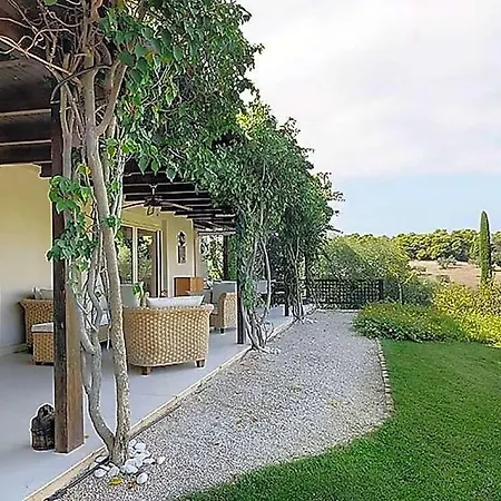 Sleeps 6 Pool Air Con Villa Porto Heli