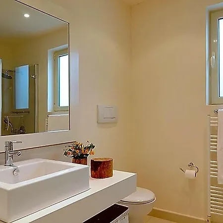 Sleeps 6 Pool Air Con *