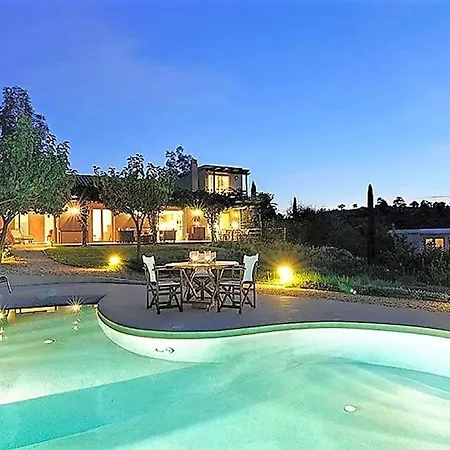 Sleeps 6 Pool Air Con Villa Porto Heli