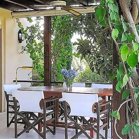 Villa Sleeps 6 Pool Air Con