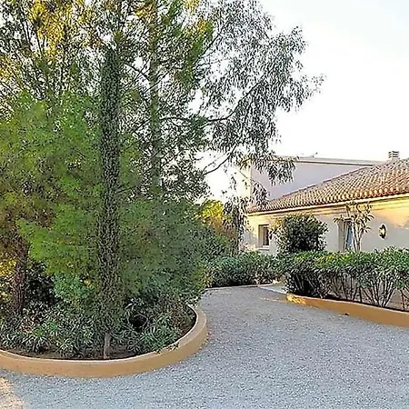 Sleeps 6 Pool Air Con *