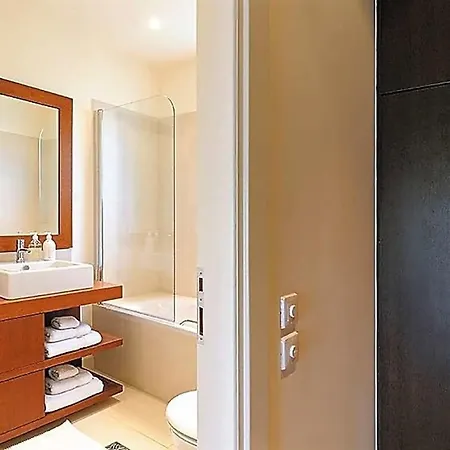 Villa Sleeps 6 Pool Air Con *