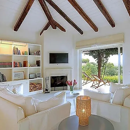 Sleeps 6 Pool Air Con * Porto Heli
